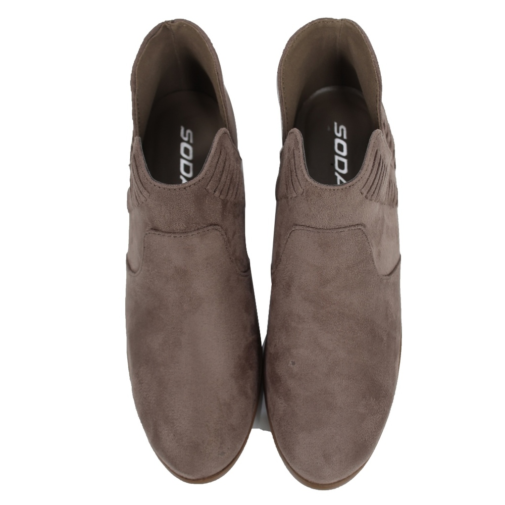 Size 6 Taupe Faux Suede V Cut Low Stacked Heel - Picture 3 of 6